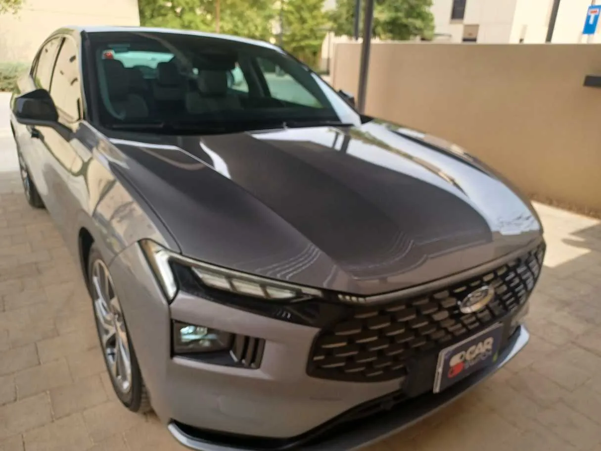 Car image 3