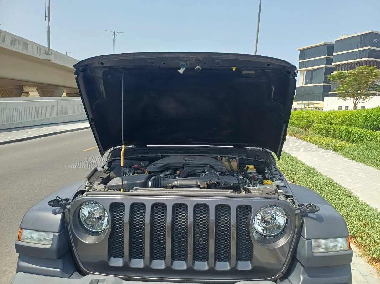 Car image 20