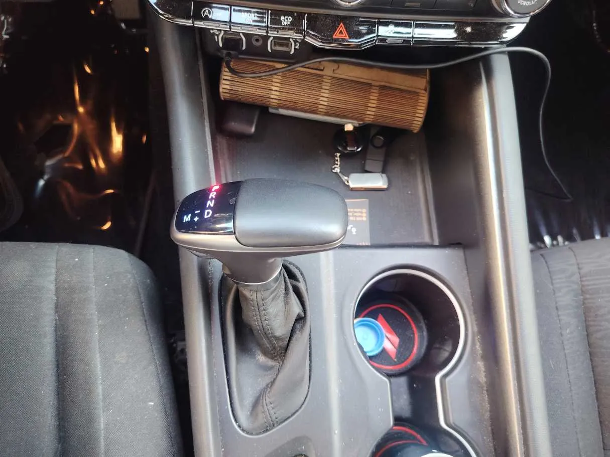 Car image 19