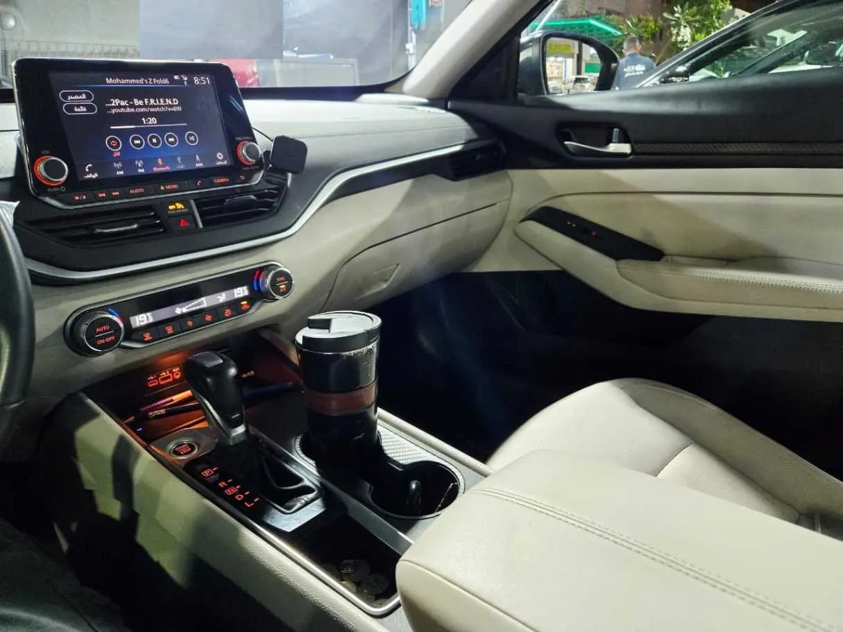 Car image 22