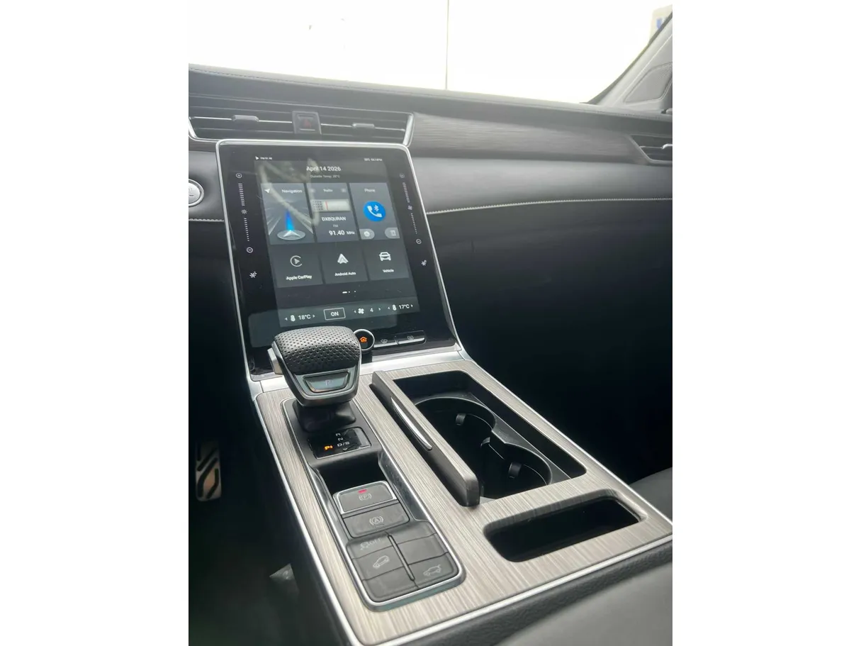 Car image 22