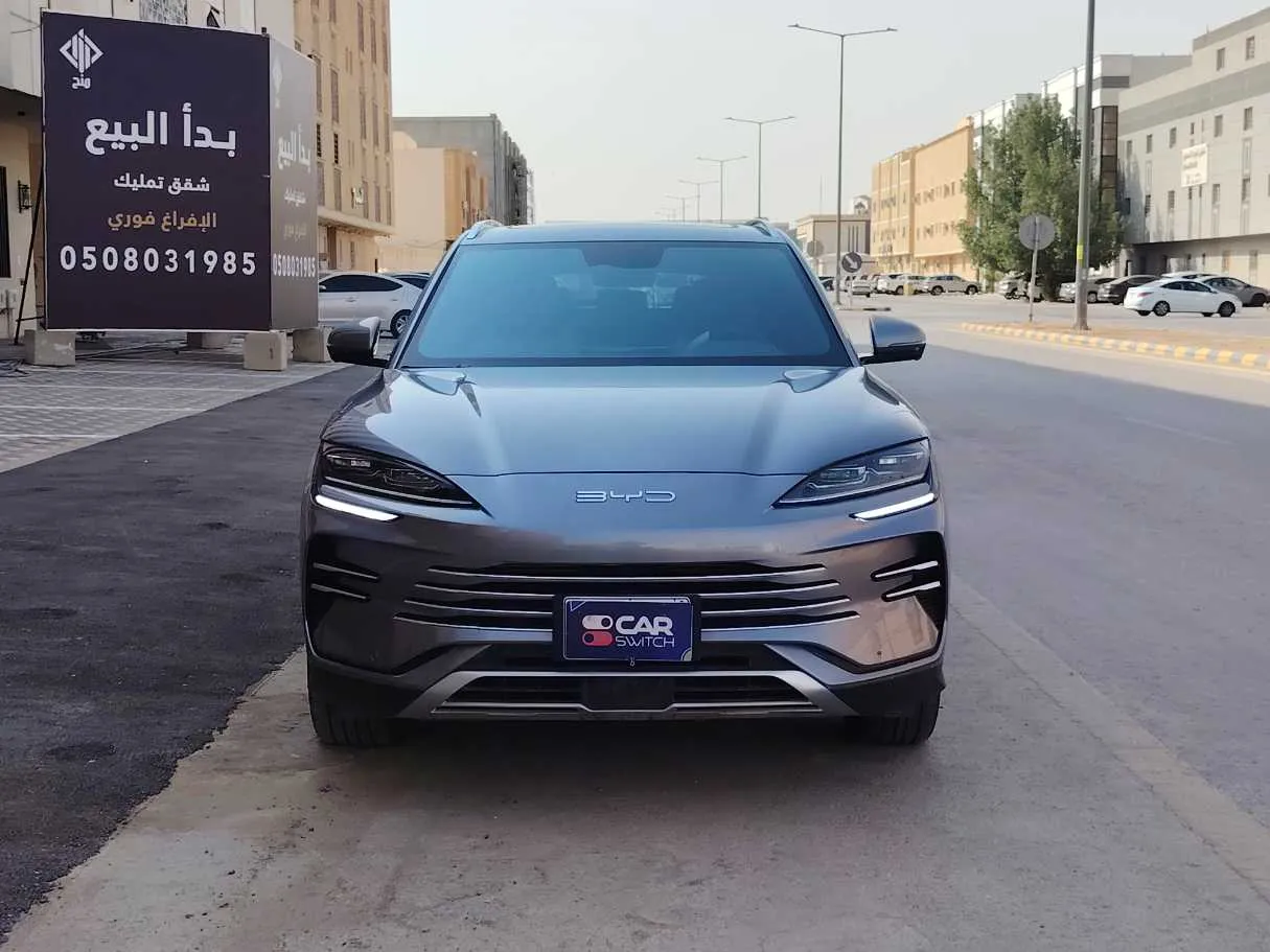 Car image 2