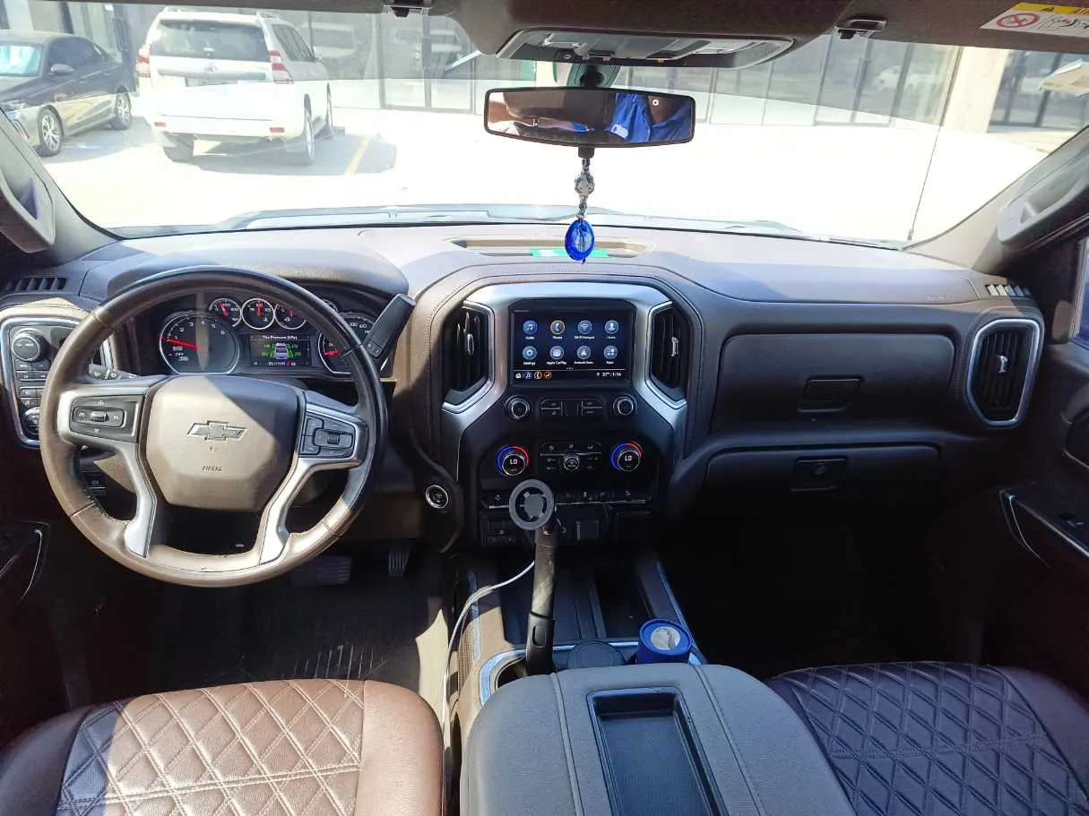 Car image 20