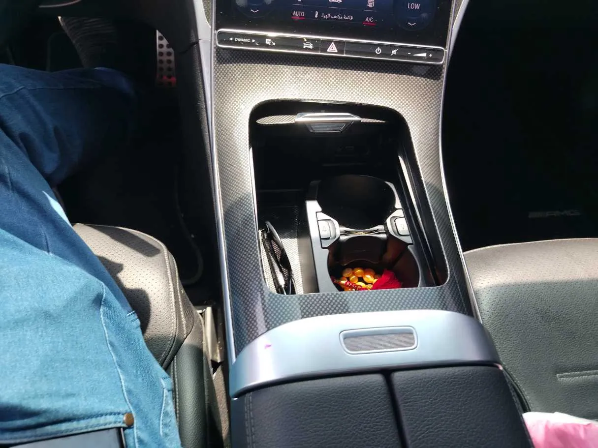 Car image 26