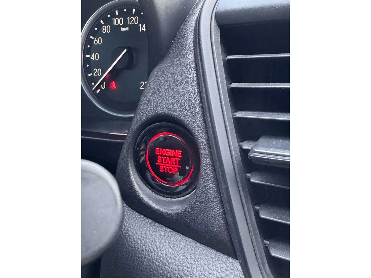 Car image 28