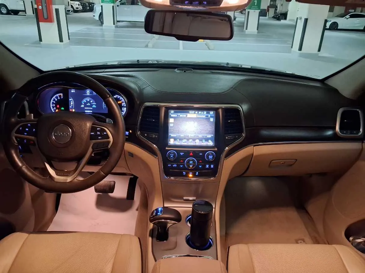 Car image 21