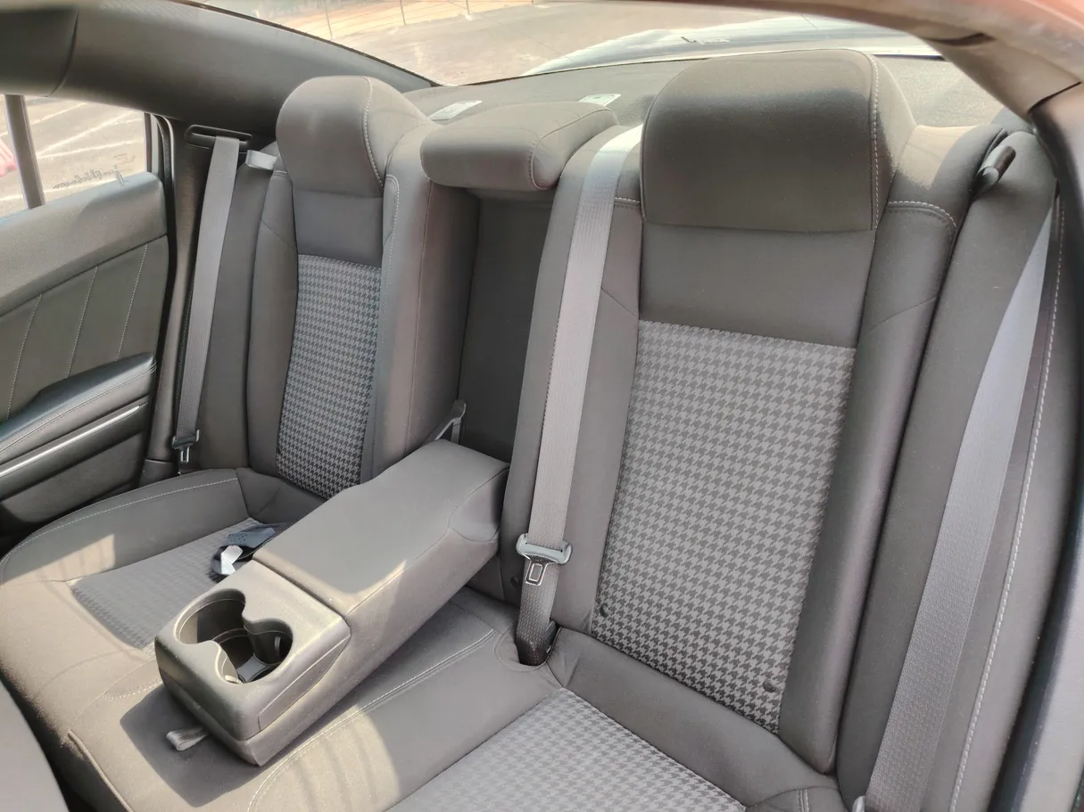 Car image 16