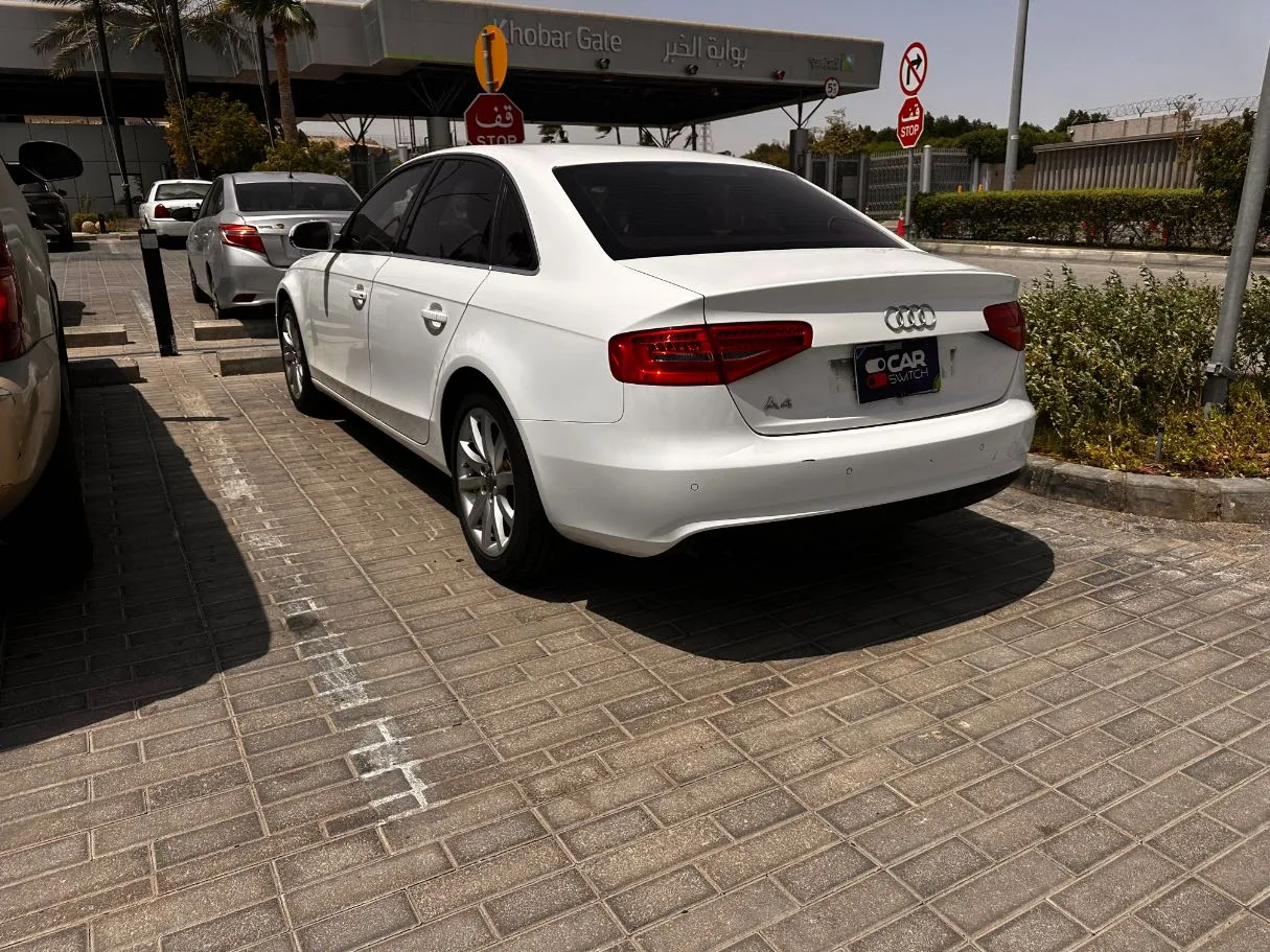Car image 7