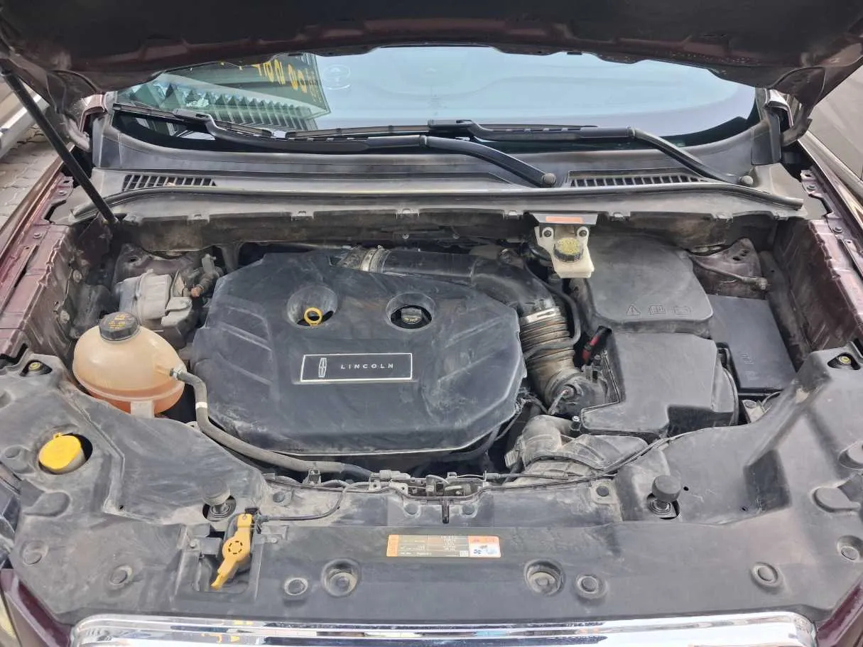 Car image 21