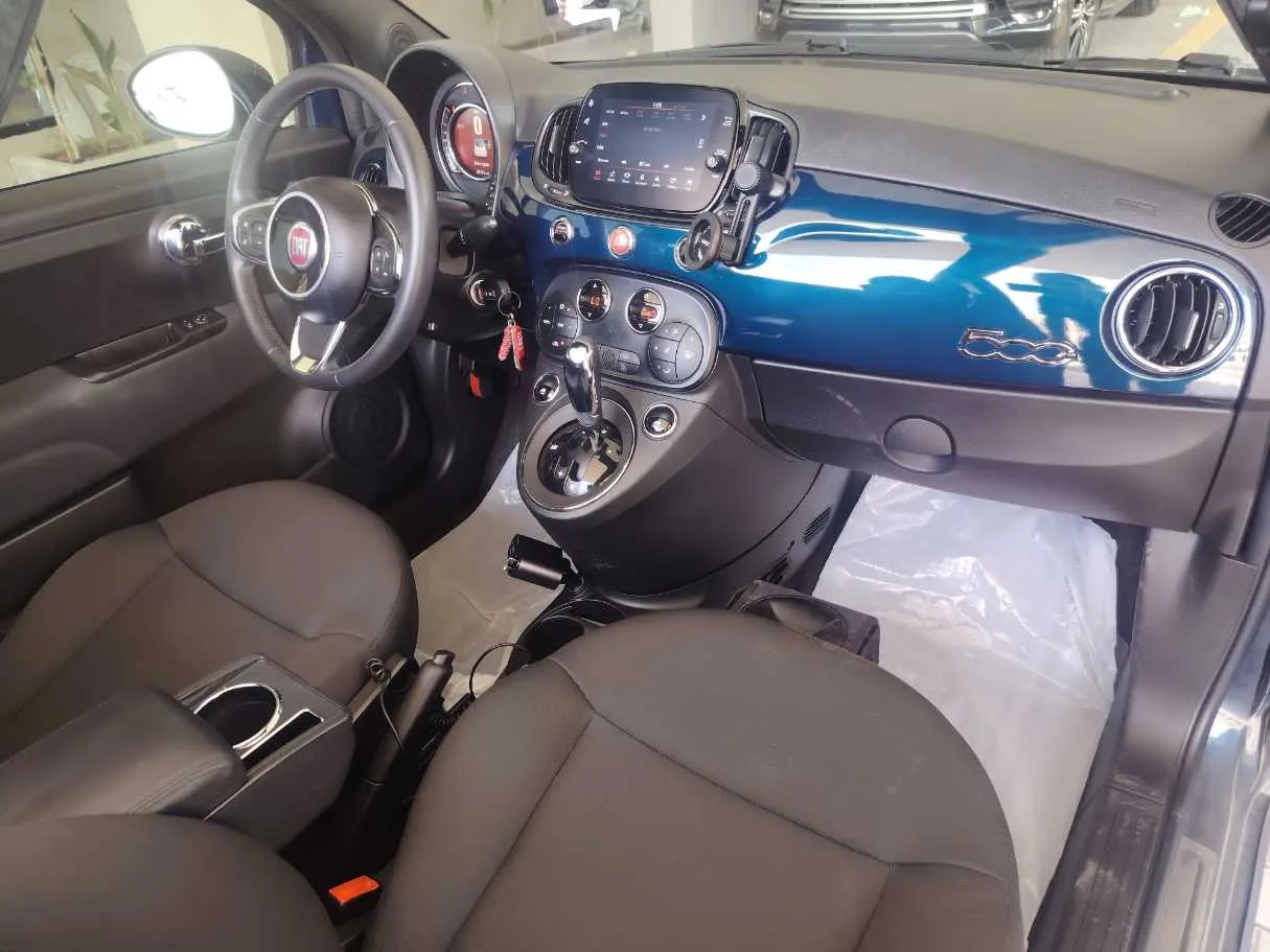 Car image 15