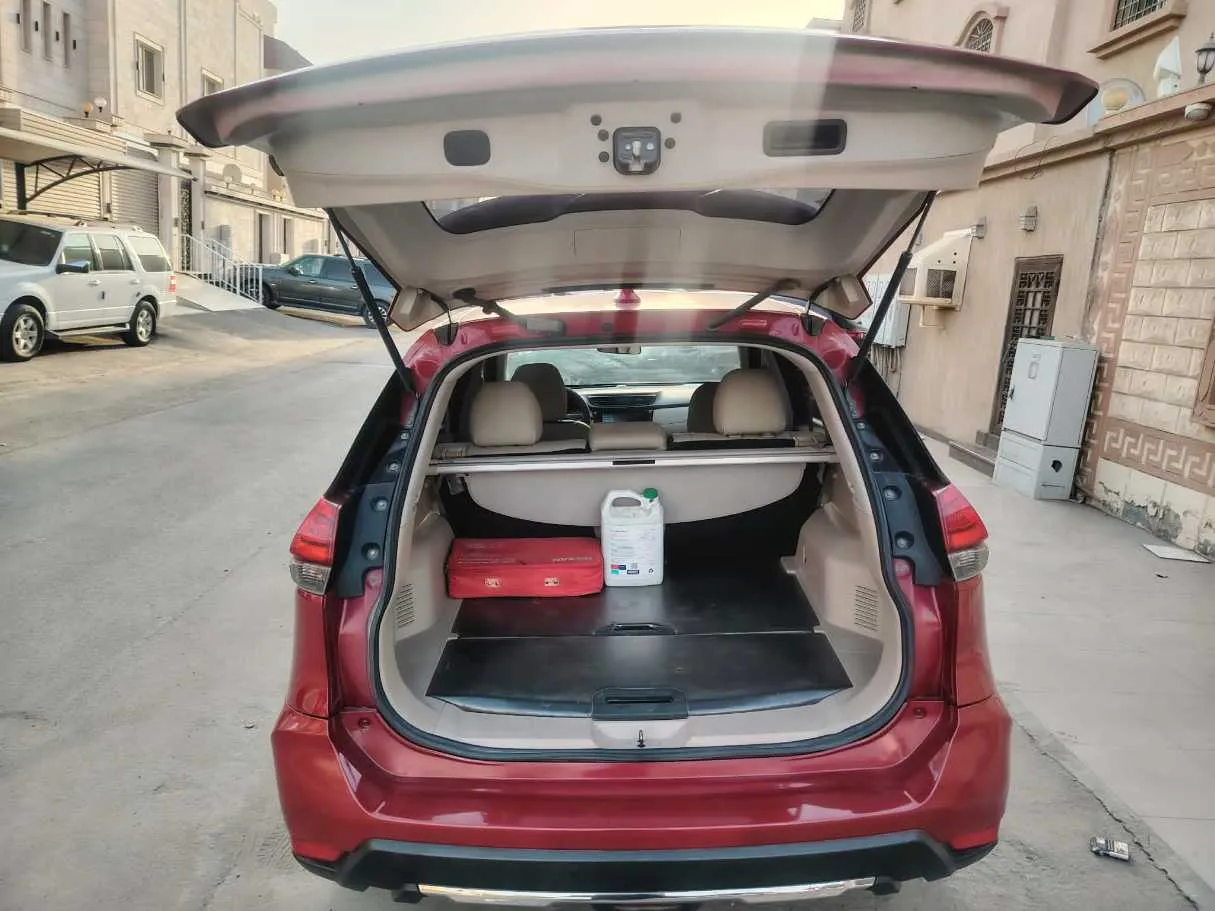 Car image 27