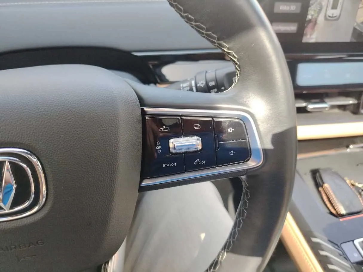 Car image 37