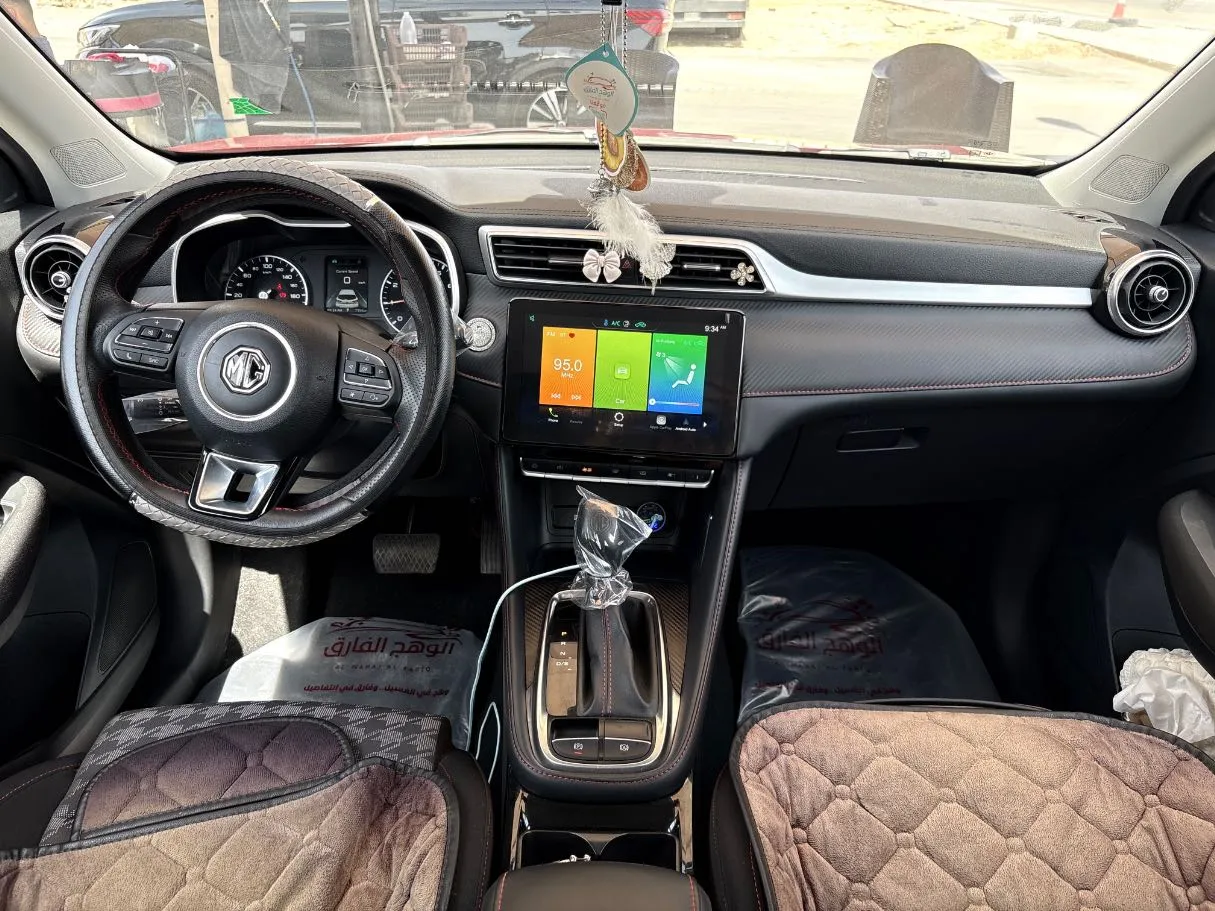 Car image 18