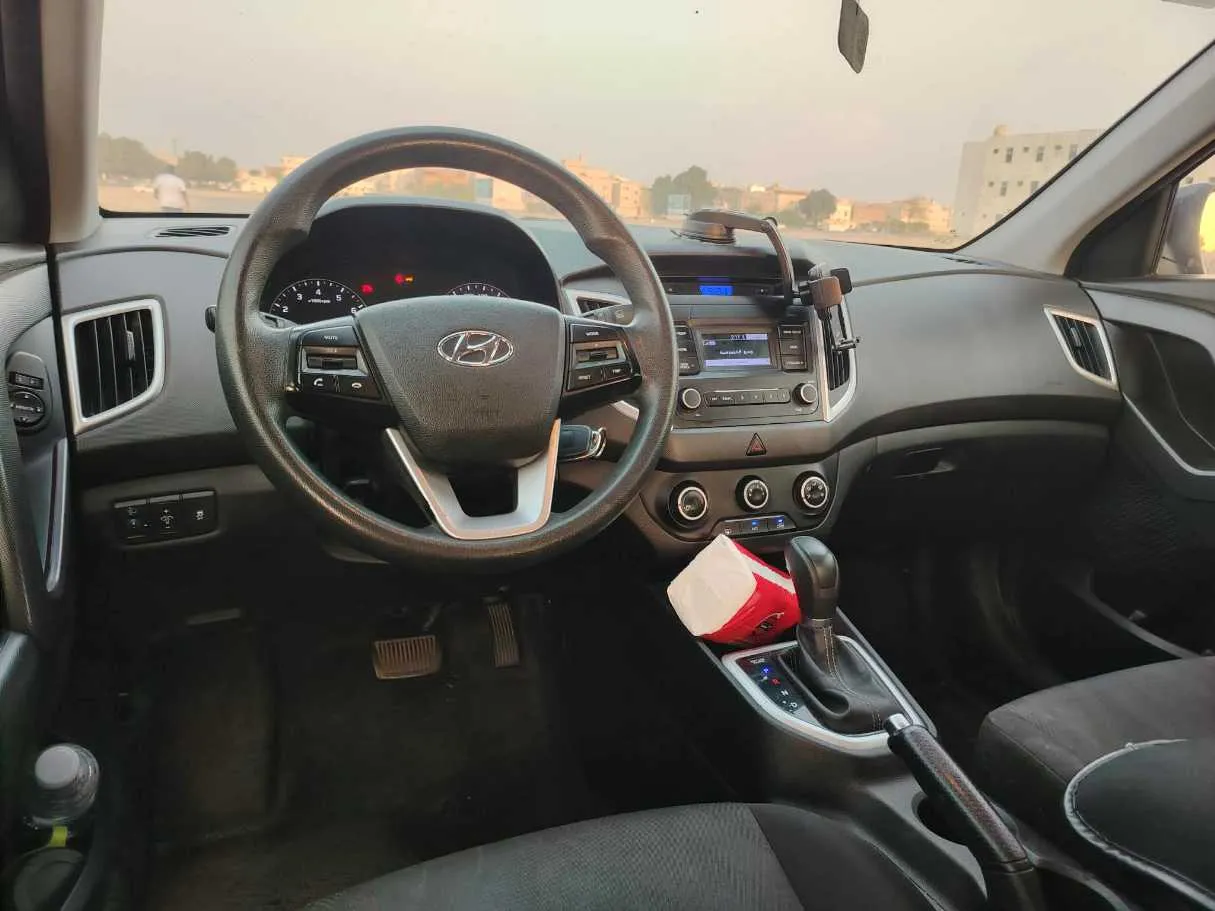 Car image 28