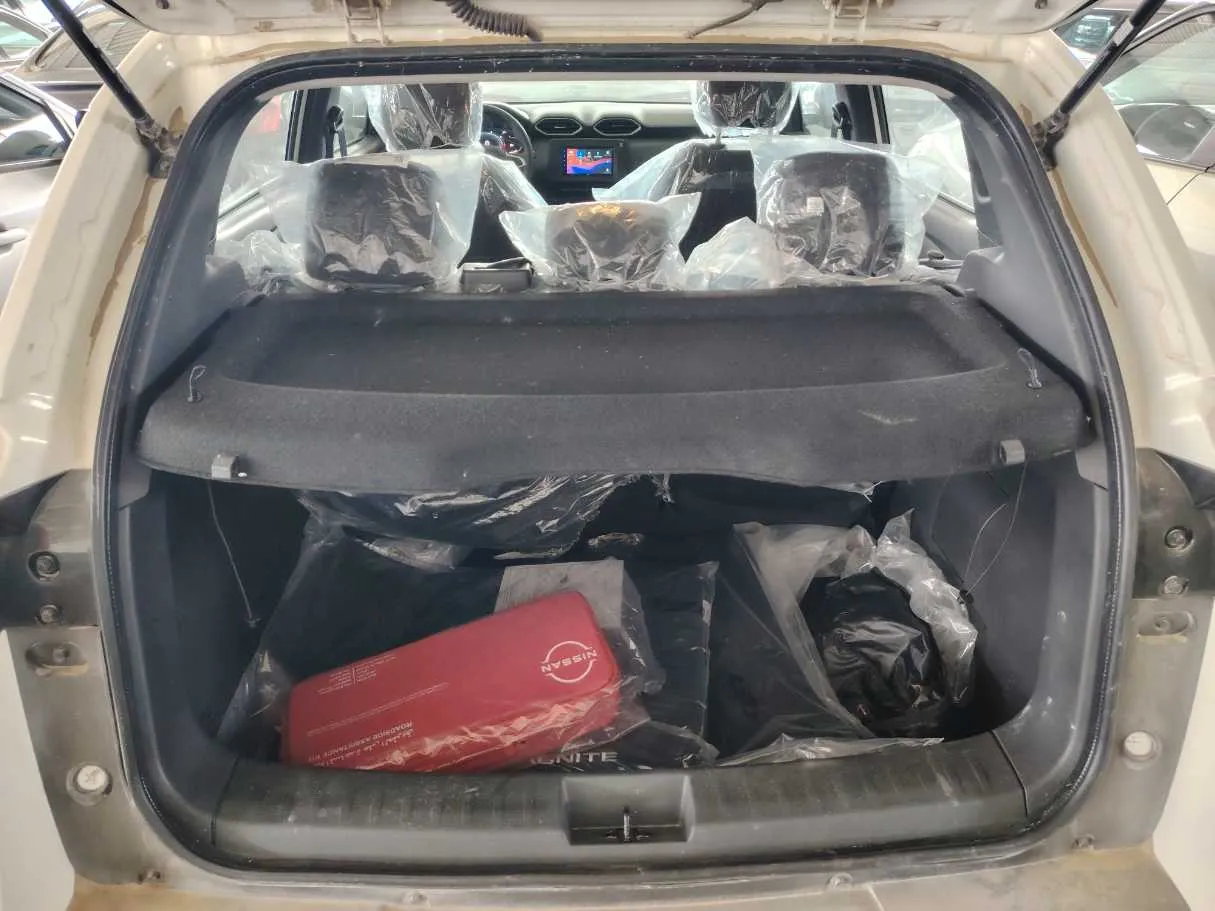 Car image 29