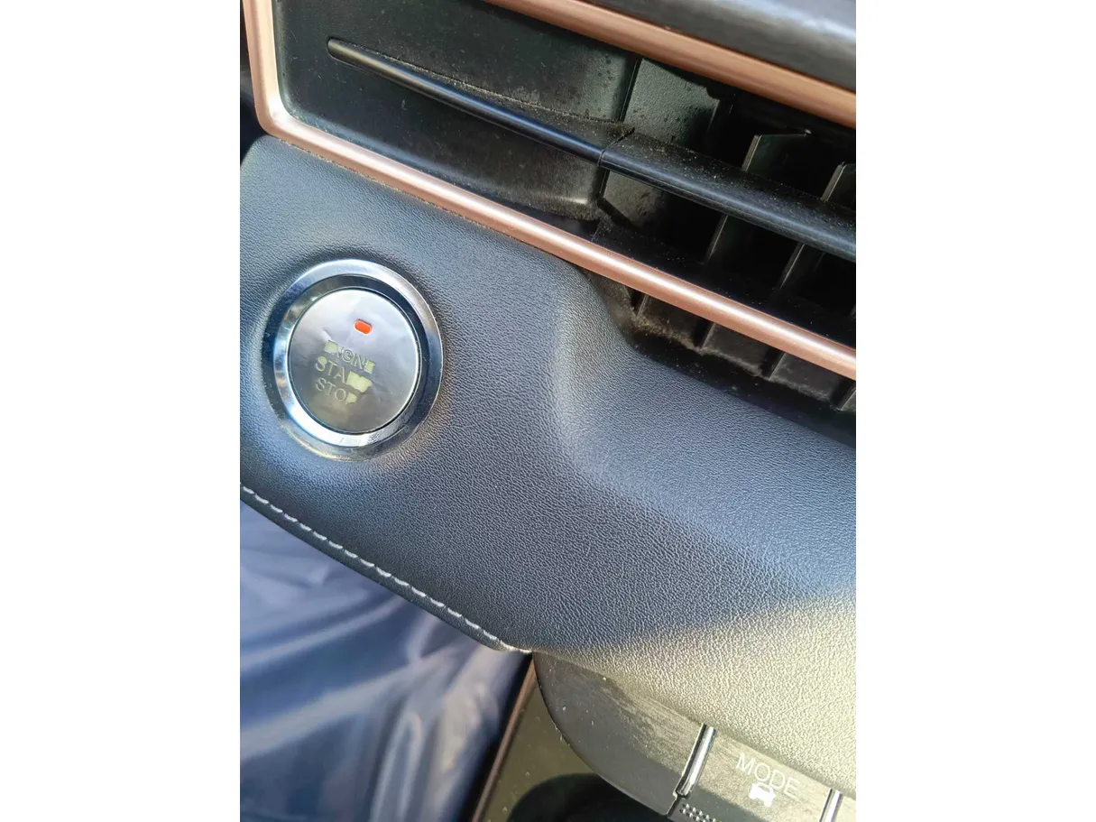 Car image 35