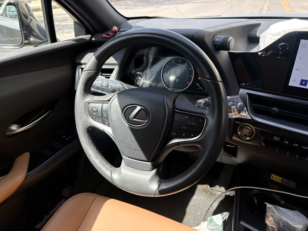 Car image 22