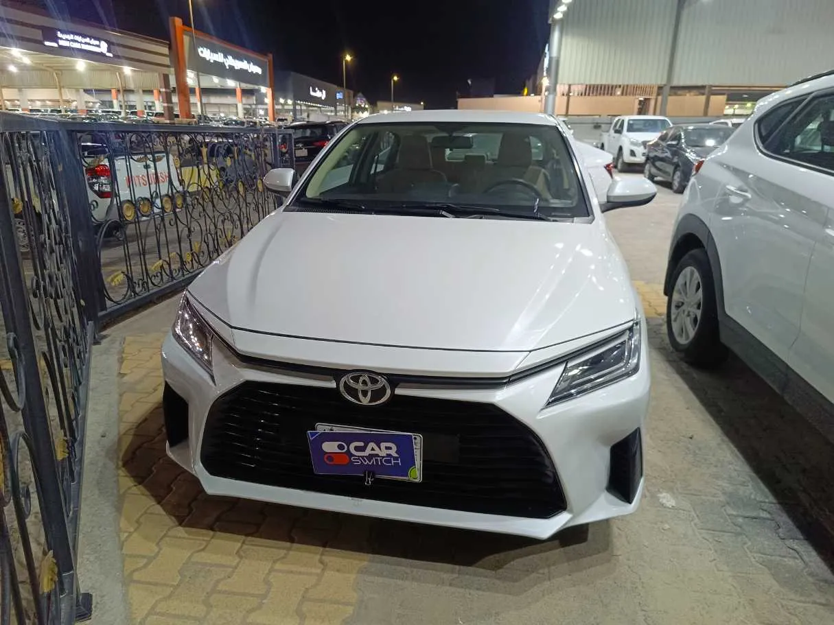 Car image 2