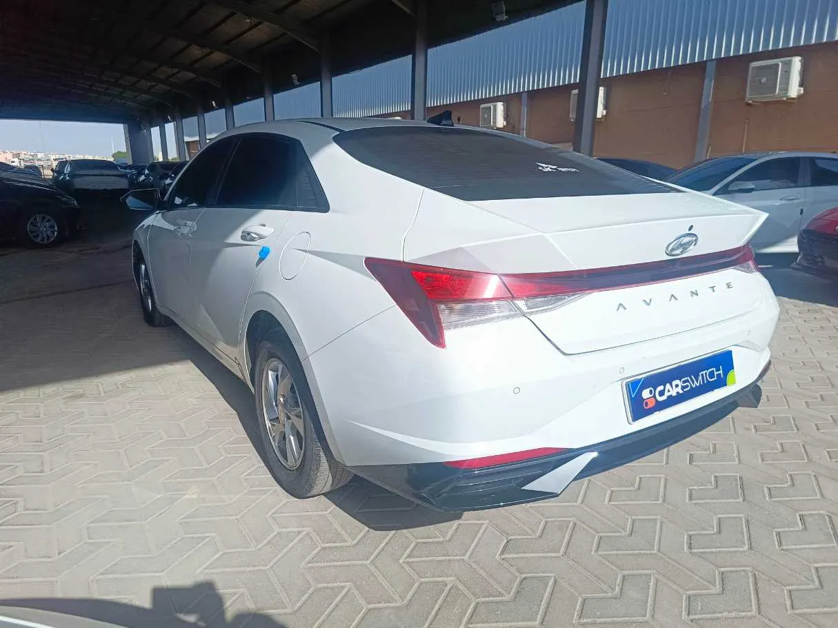 Car image 6