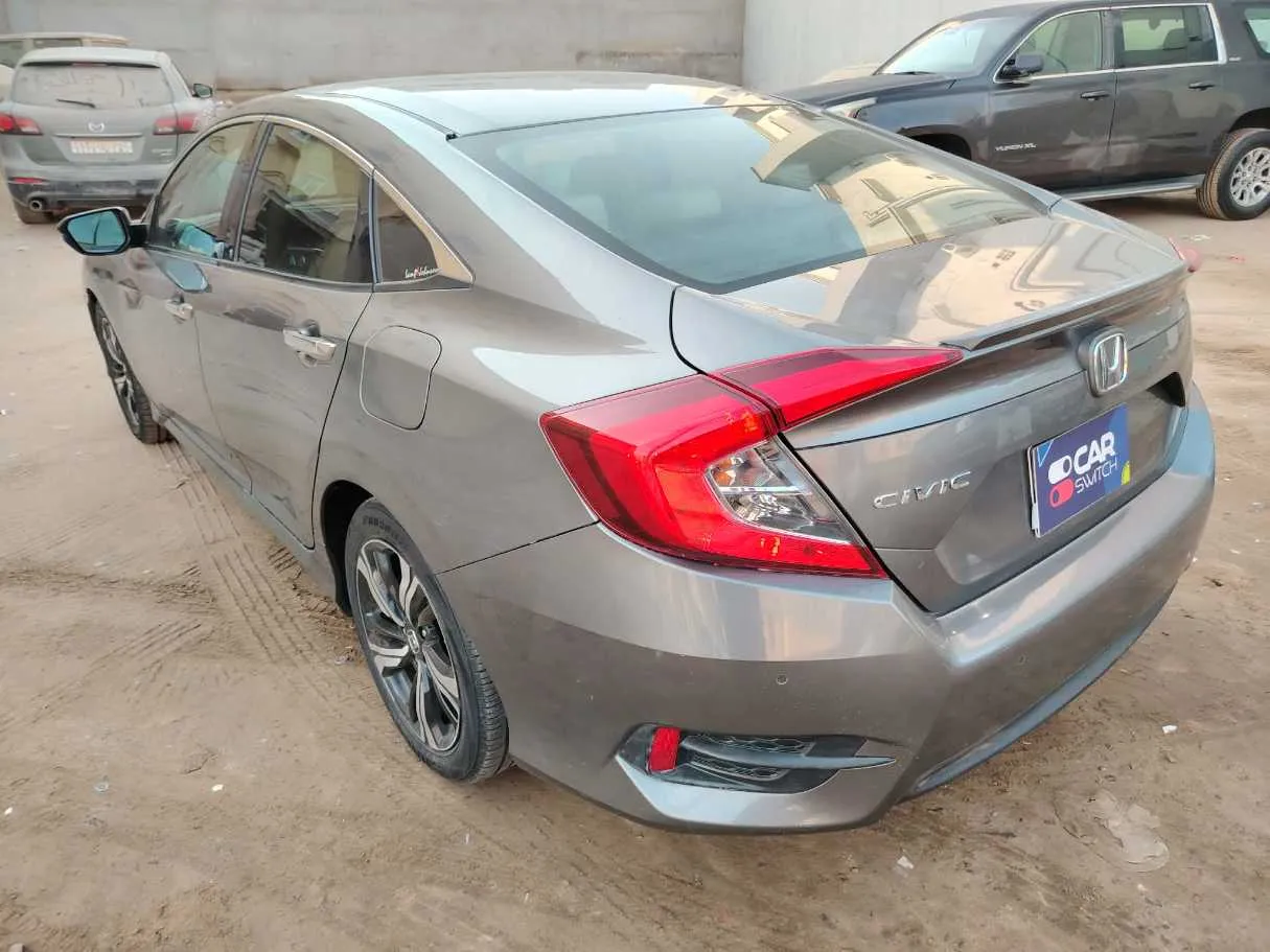 Car image 7