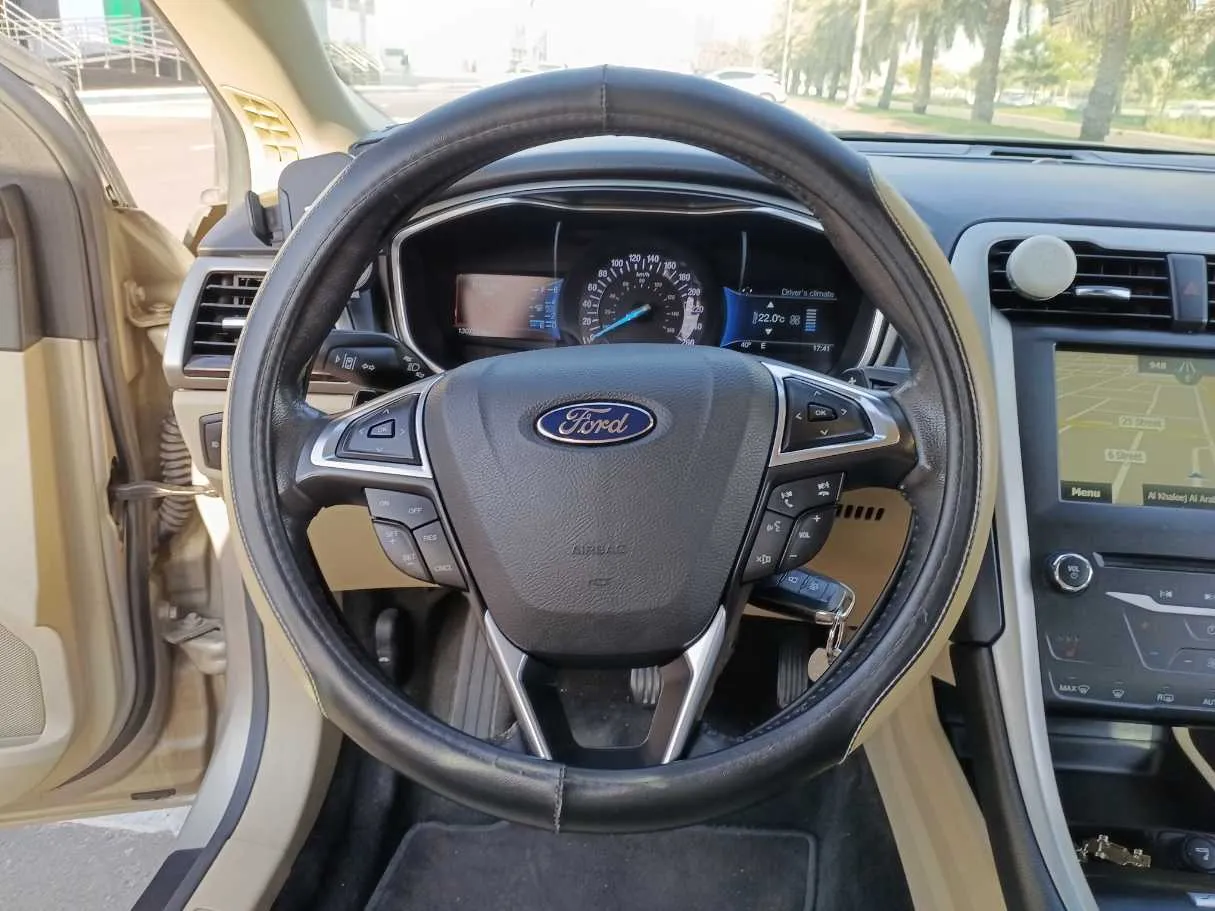 Car image 17