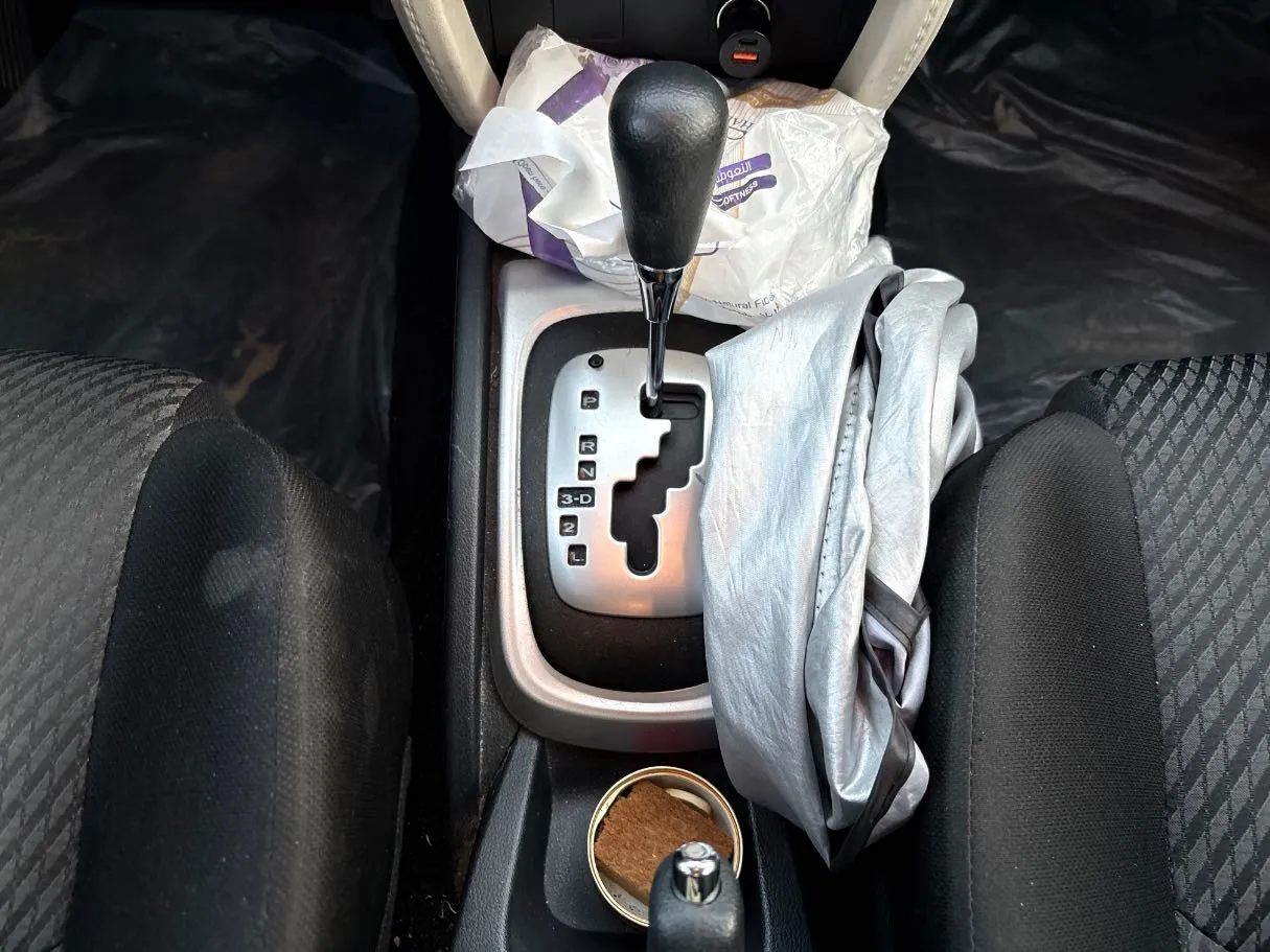 Car image 19