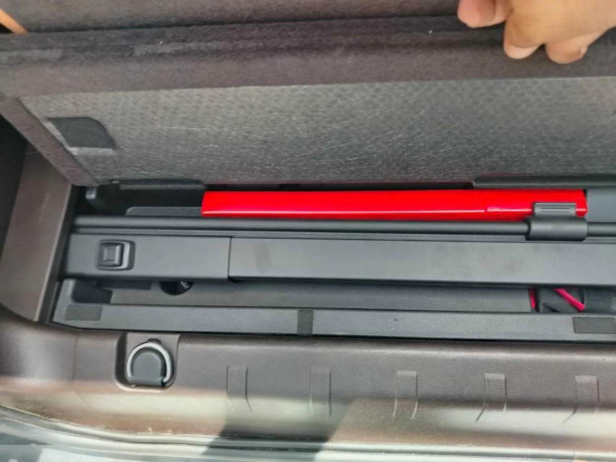 Car image 45
