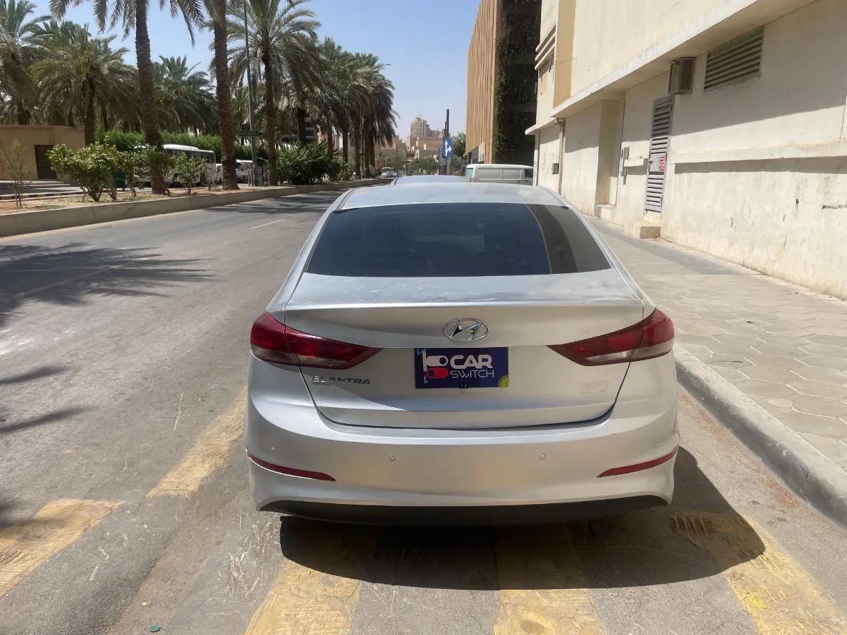 Car image 6