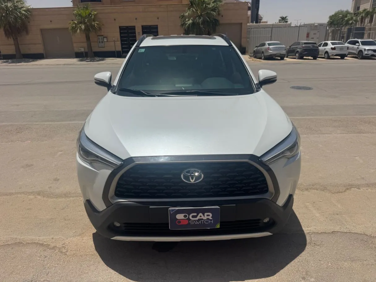 Car image 2