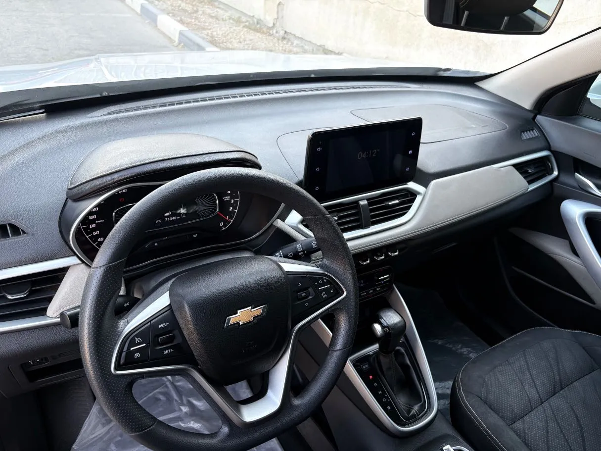Car image 11