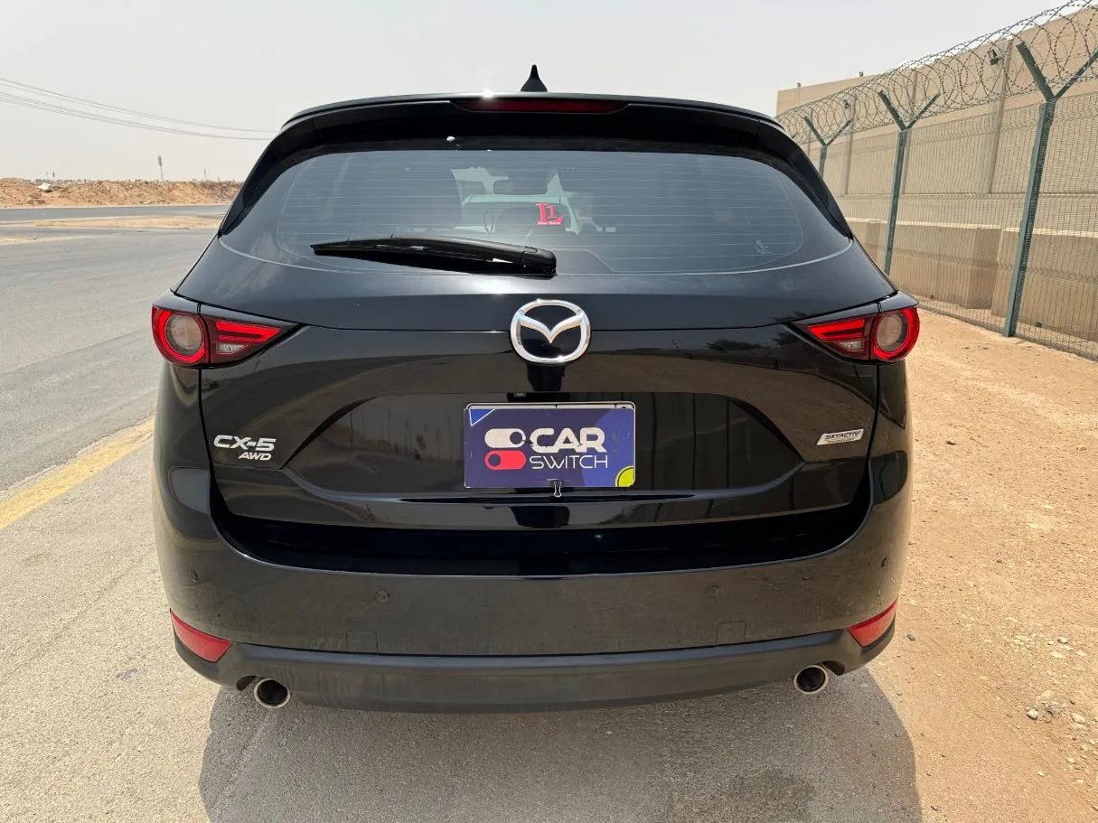 Car image 6