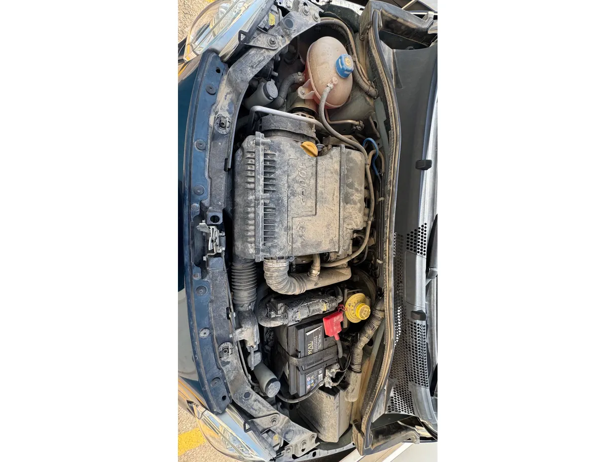 Car image 23