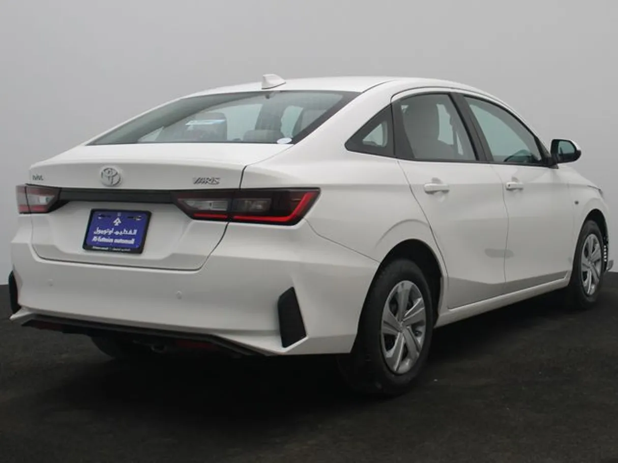 Car image 2