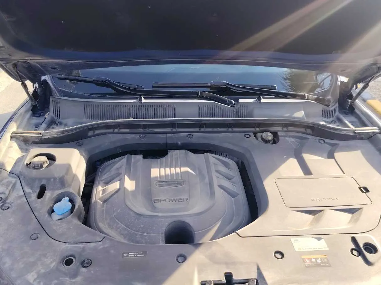 Car image 33