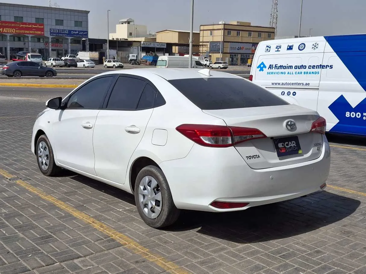 Car image 7