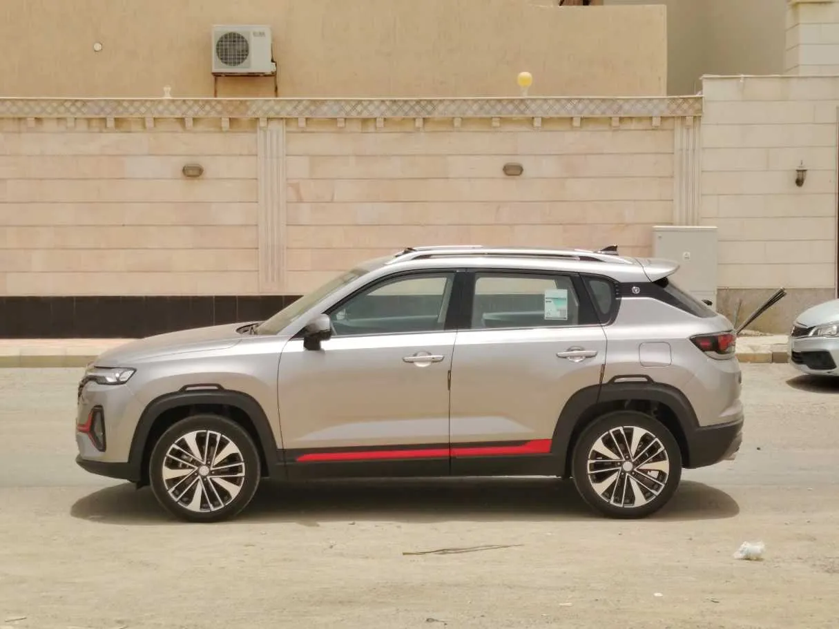 Car image 8