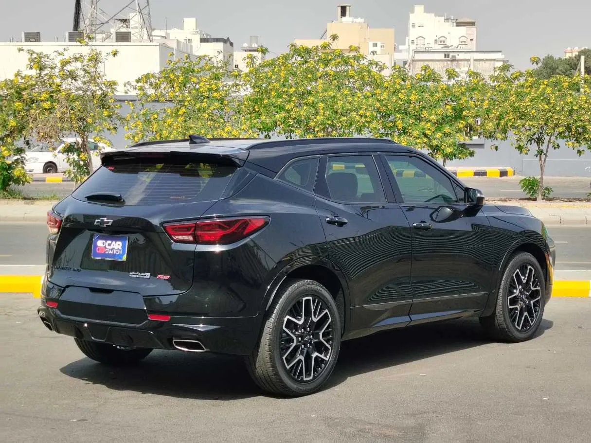 Car image 5