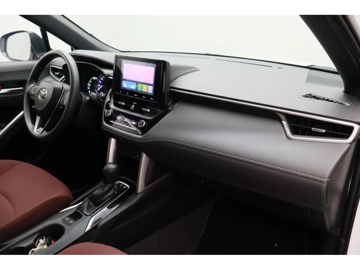 Car image 10