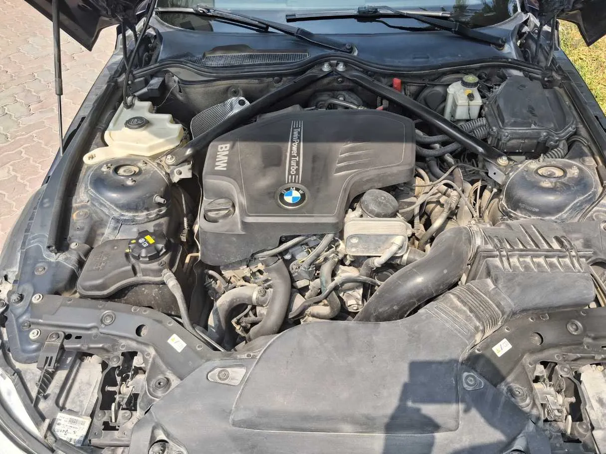 Car image 18