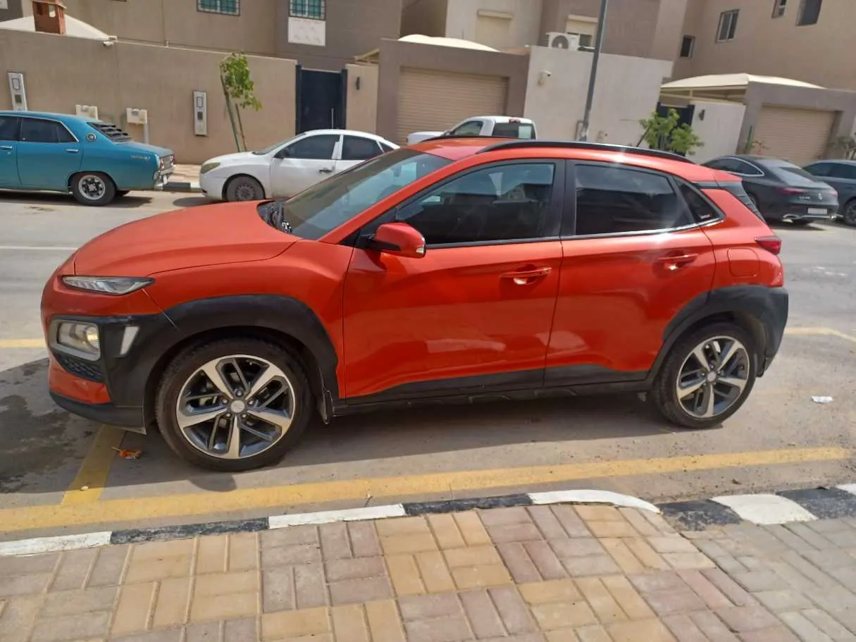 Car image 8