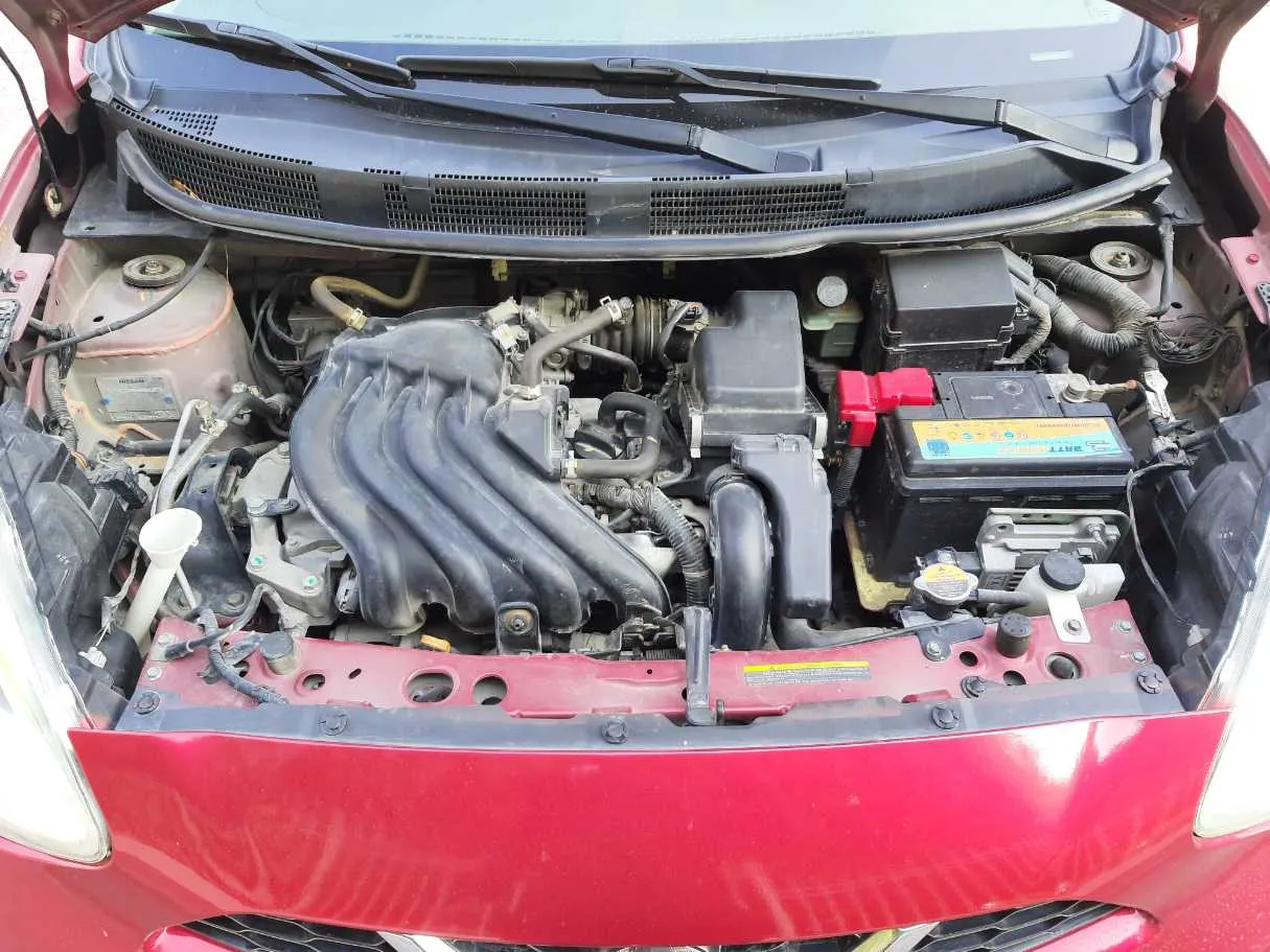 Car image 19