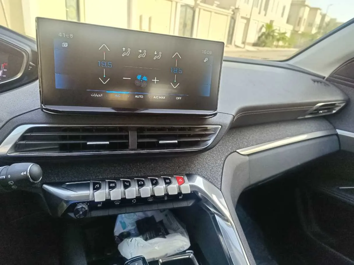 Car image 22