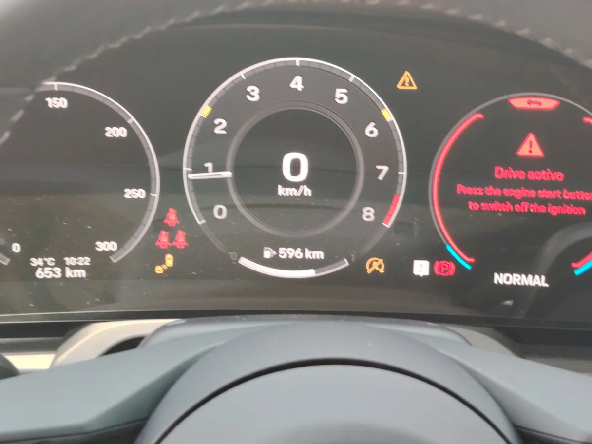 Car image 21