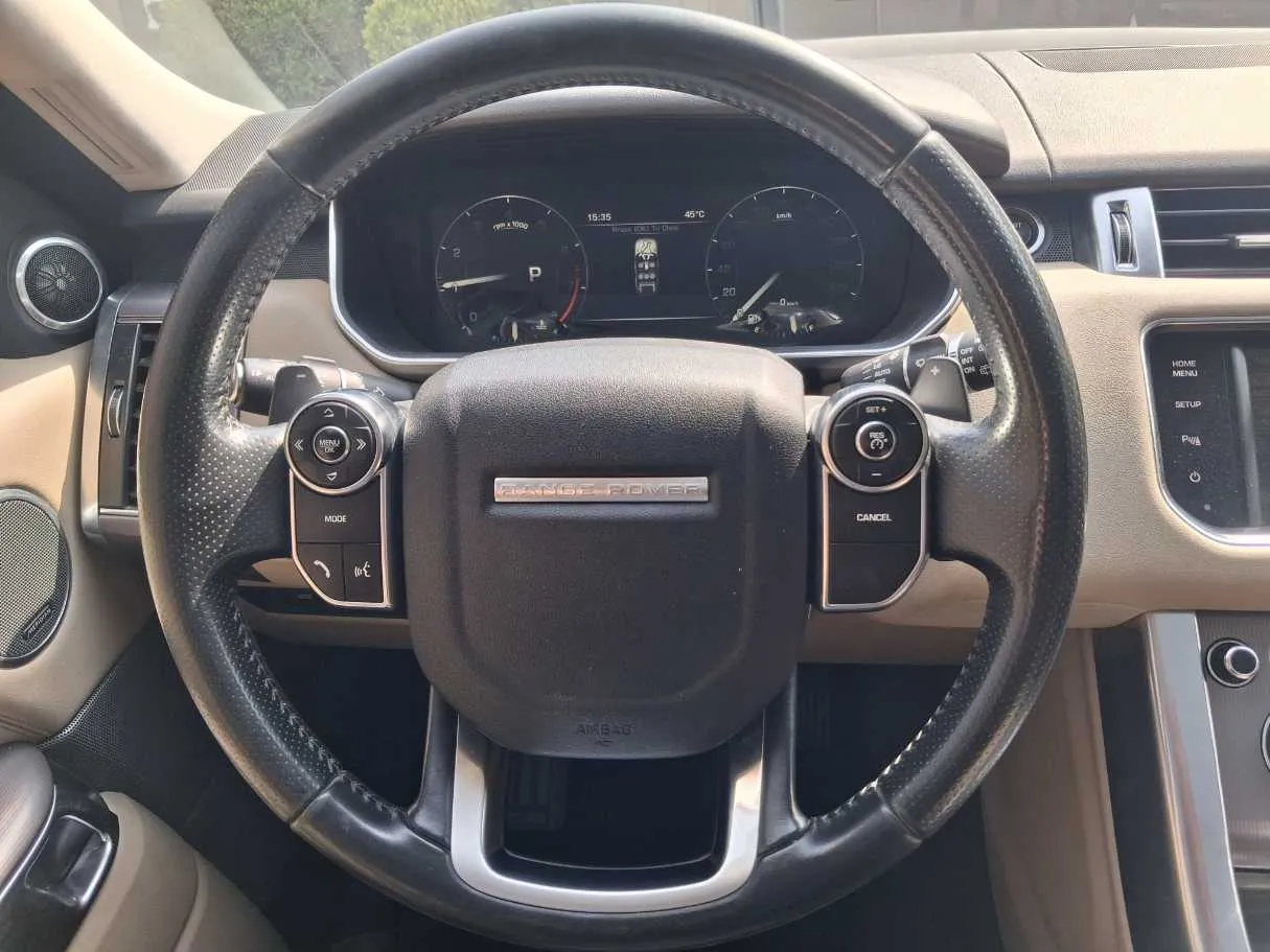 Car image 15
