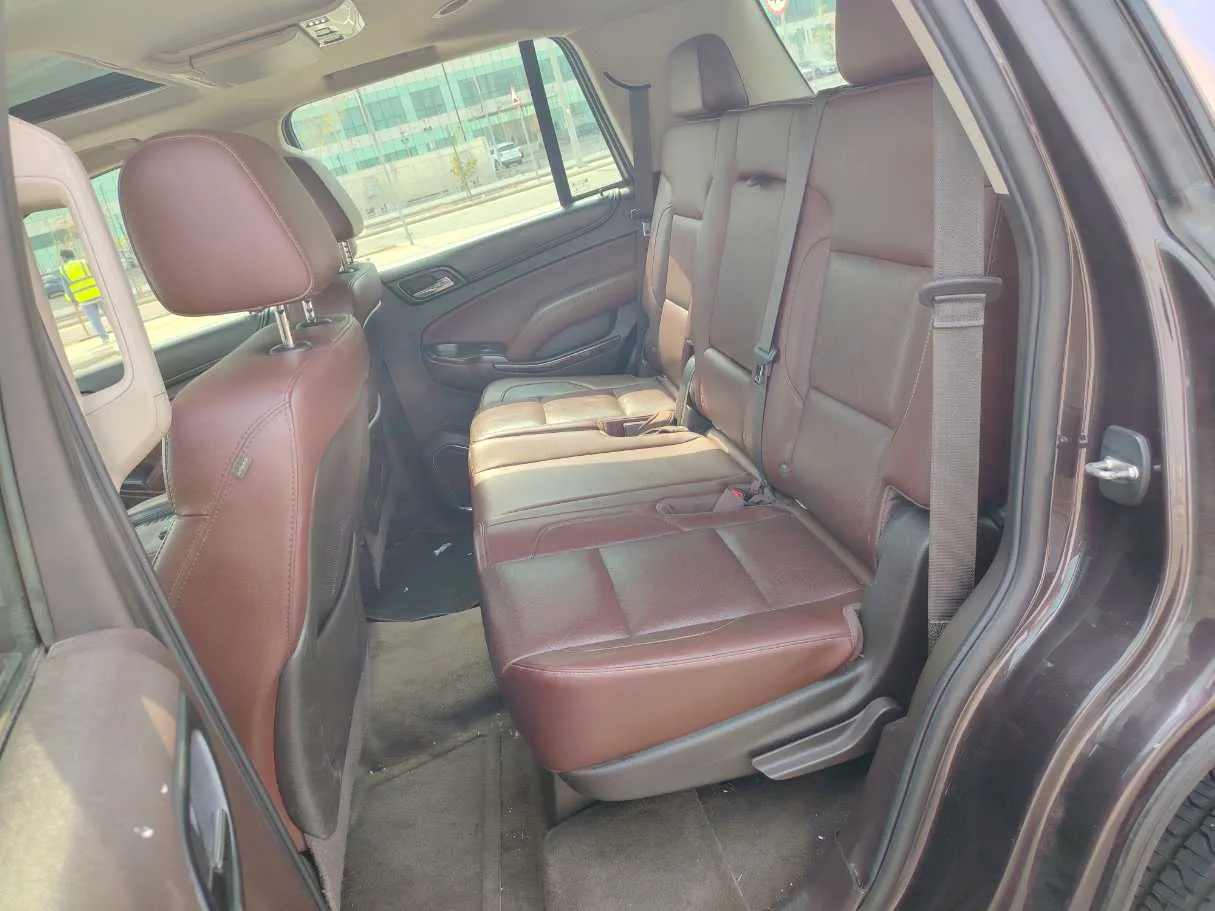 Car image 17