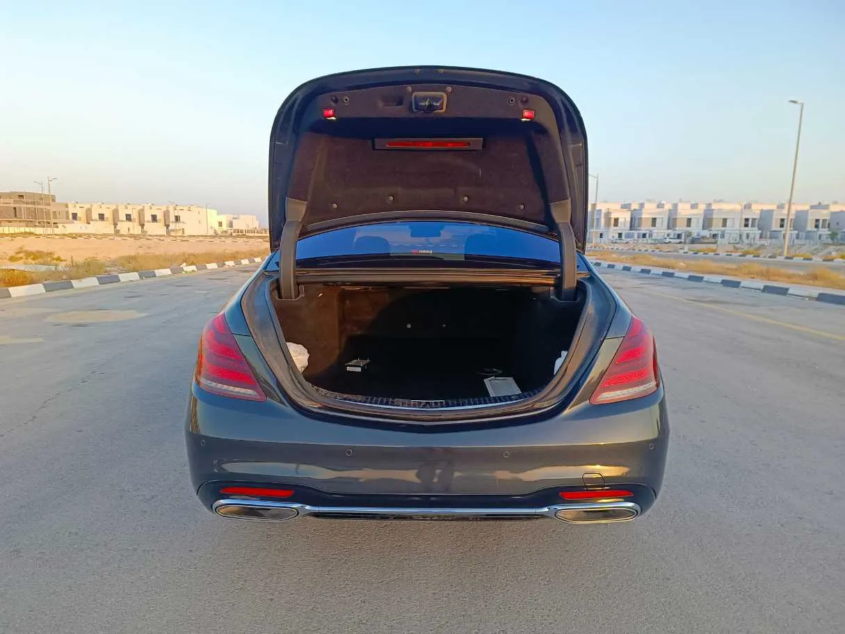Car image 30