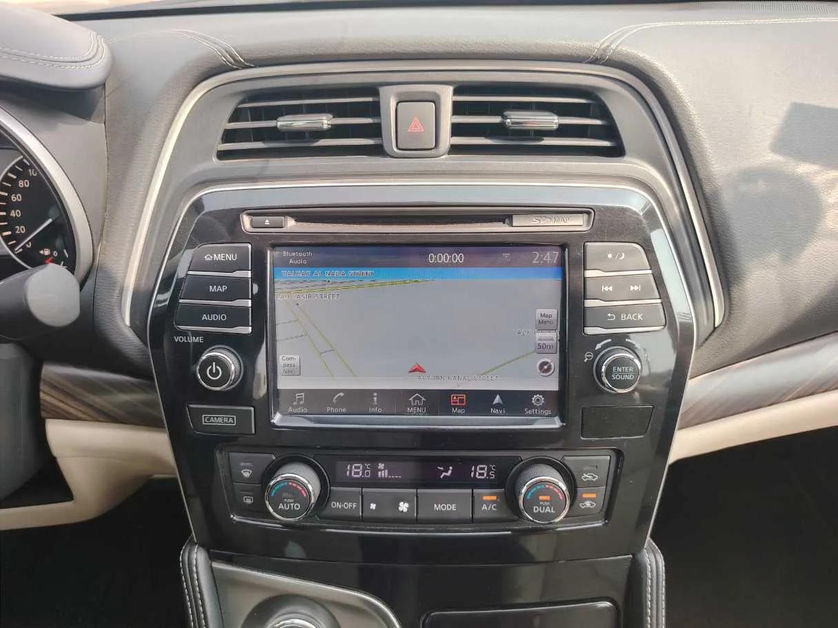 Car image 22