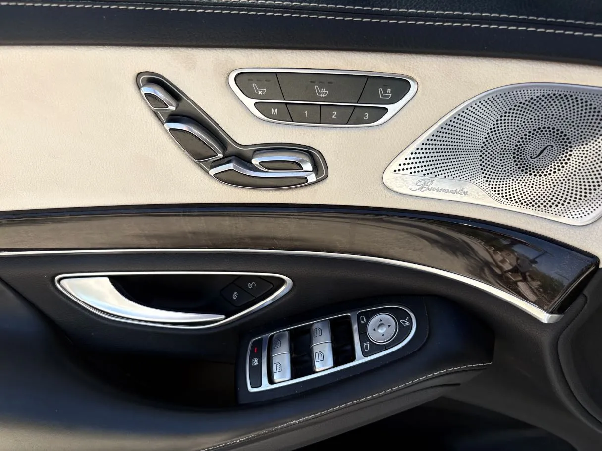 Car image 27