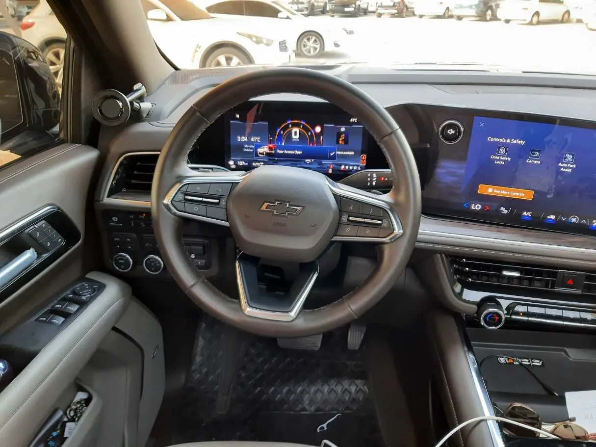Car image 17