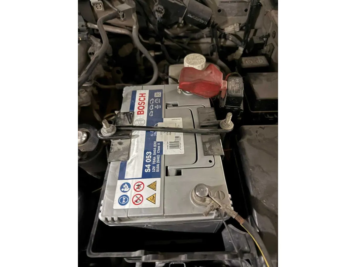 Car image 15